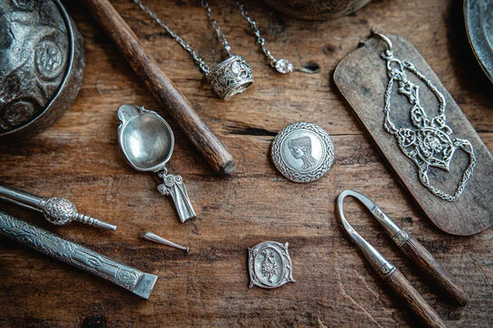 Die Geschichte des Silberschmucks: Vom Vintage bis zum modernen Design